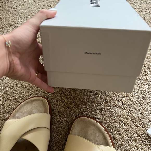 LABUCQ Mo Slide Cream Nappa Sandals - Picture 8 of 8